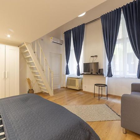 Lovely 1 Bedroom Flat With Central Location Budapest Kültér fotó