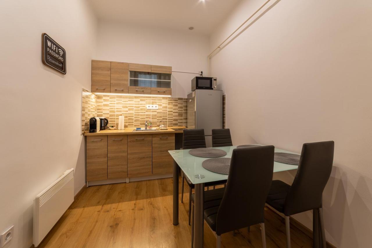 Lovely 1 Bedroom Flat With Central Location Budapest Kültér fotó