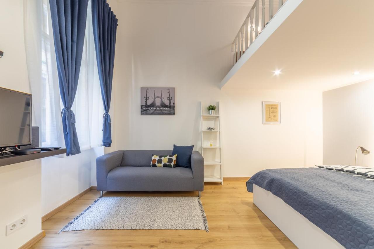 Lovely 1 Bedroom Flat With Central Location Budapest Kültér fotó